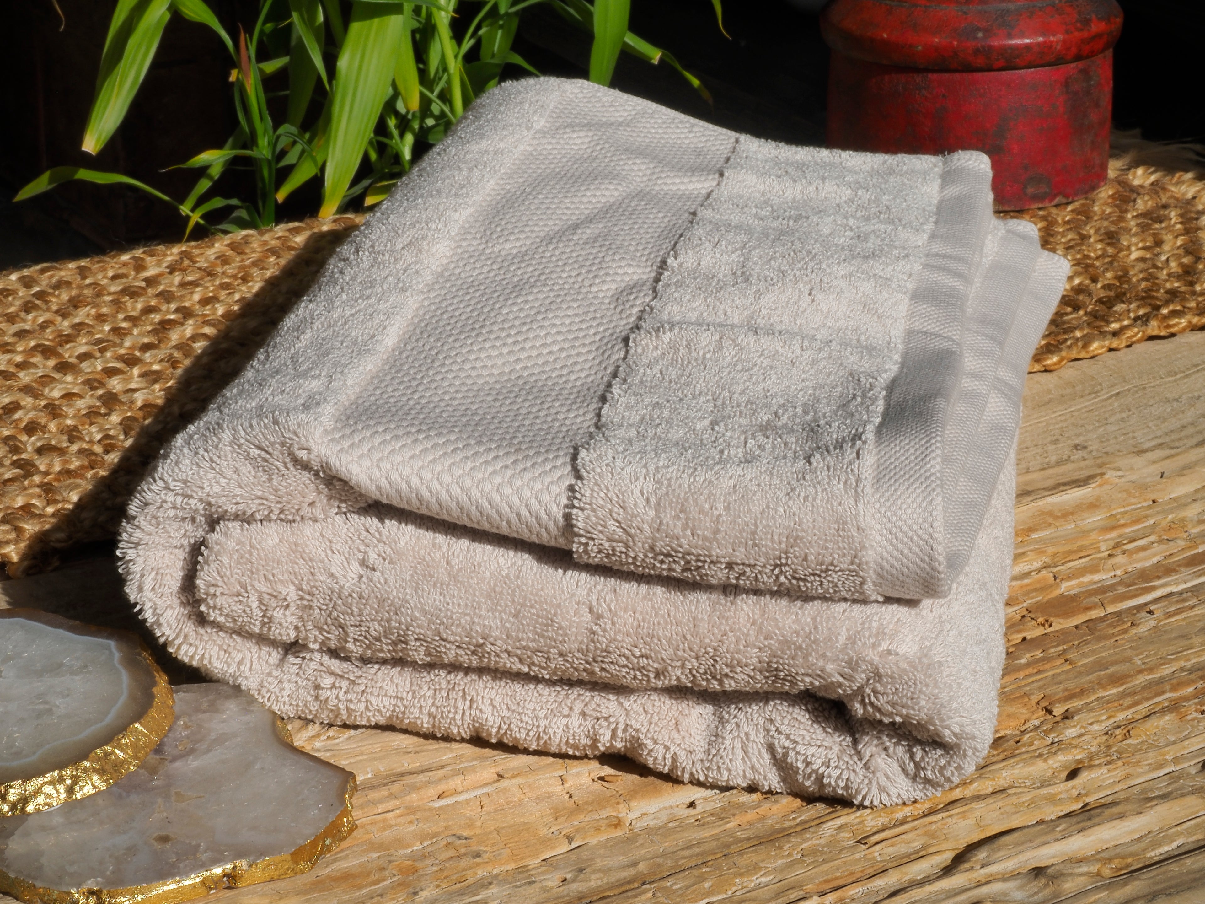 Luxury Towel · 720 GSM